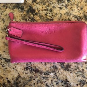 Authentic COACH Wallet Checkbook Wristlet Pink